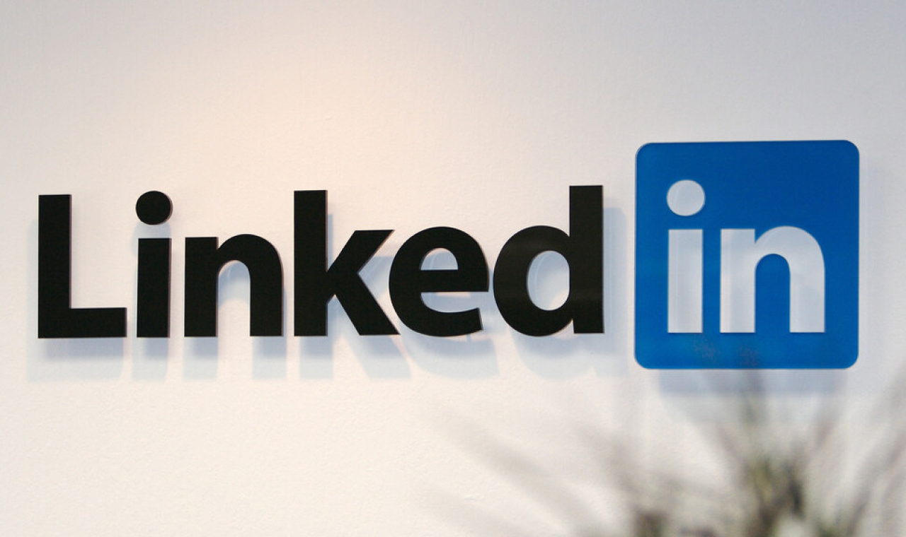 LinkedIn algorithm update 2026: why company pages are dead